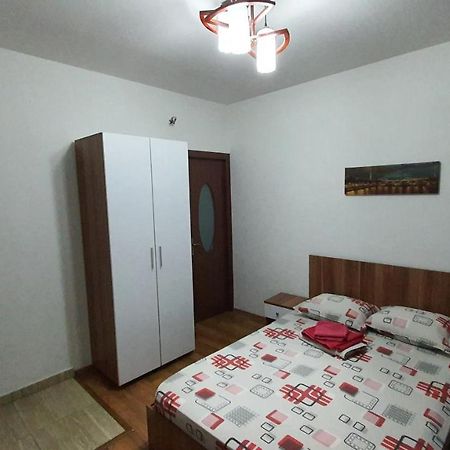 Pensiune Fundeni- Dragonul Rosu บูคาเรสต์ ภายนอก รูปภาพ